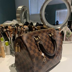 Louis Vuitton Speedy 25